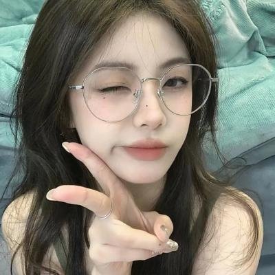 怪物少女妮莫娜封面